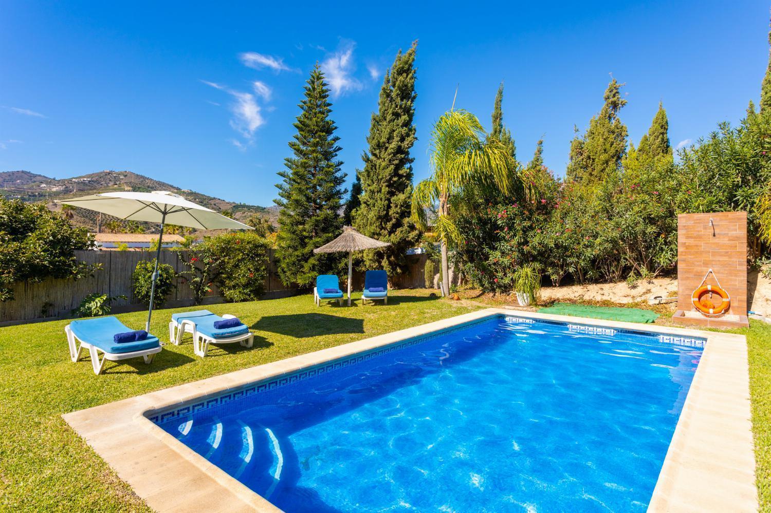 Villa Loli Imaroga One Nerja Bagian luar foto